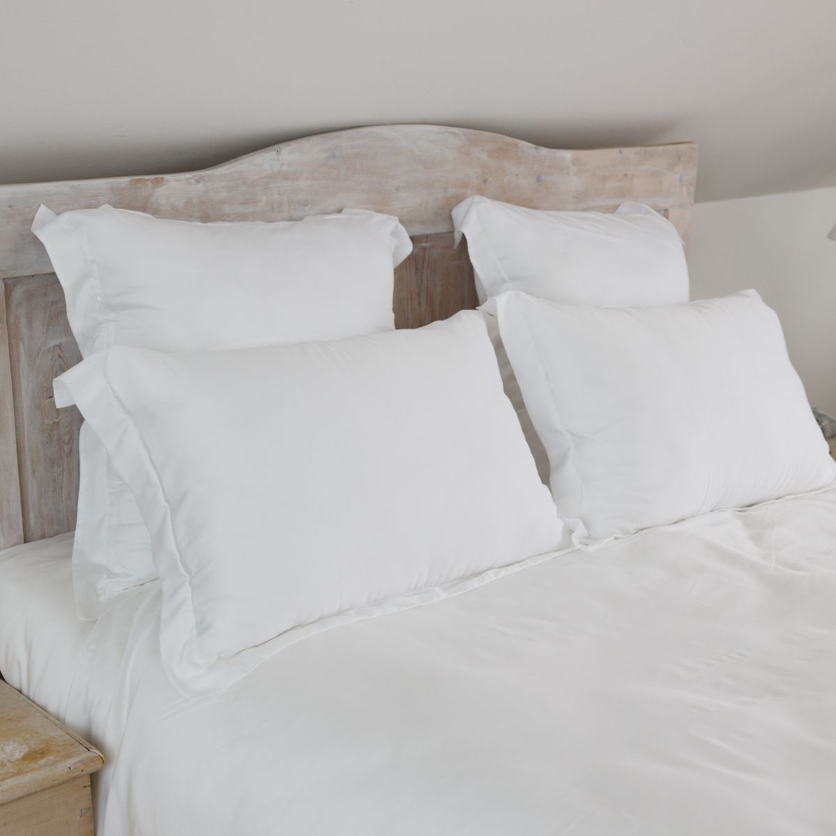 Bed Sheet Set in White